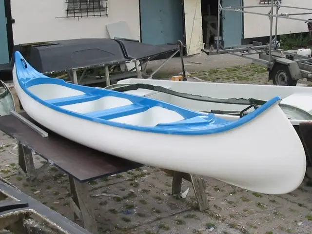 Łódź AK-525 · Aquabonita